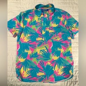 Size M - Chubbies 3/4 button down collared shirt